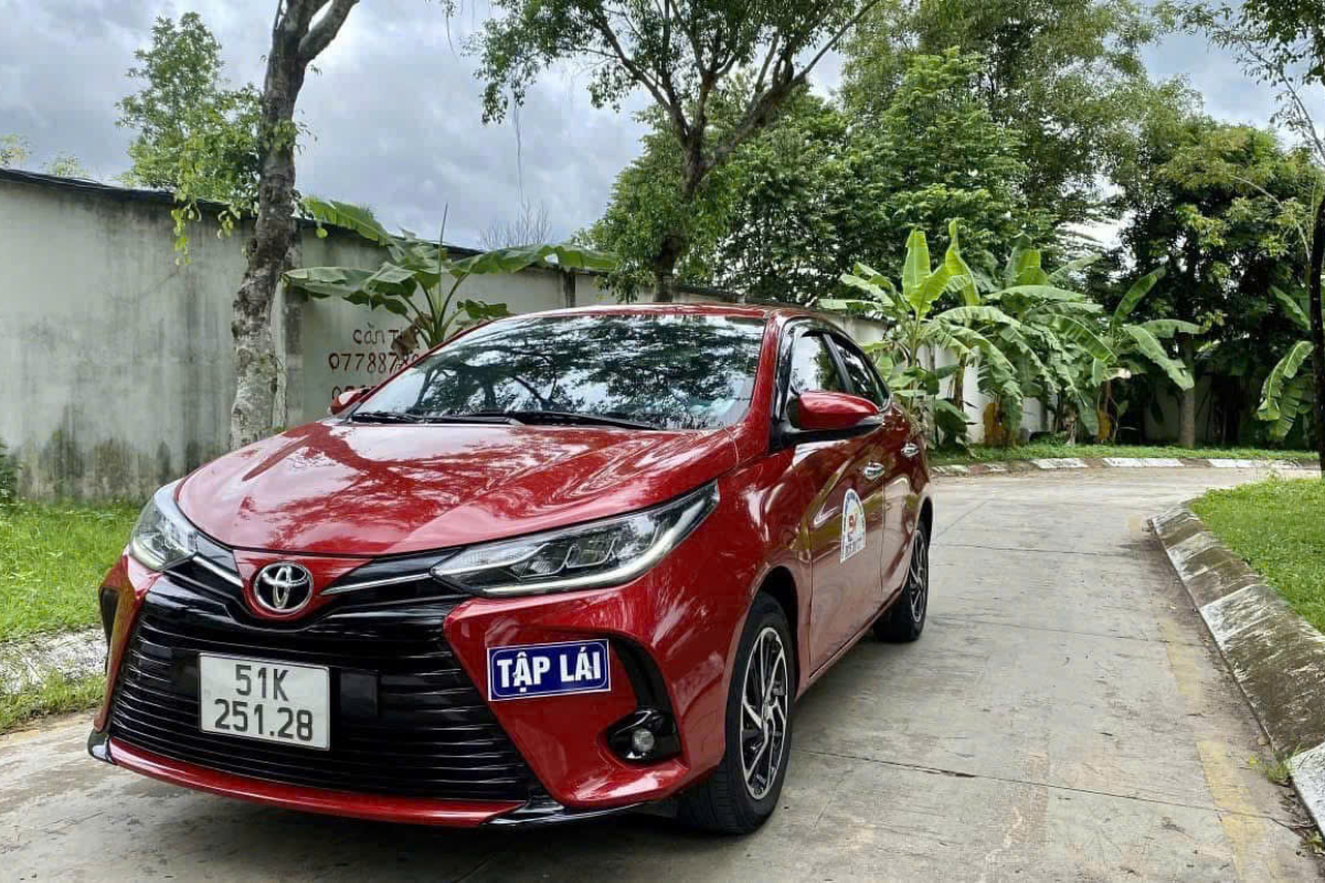 học lái xe b1 số tự động
