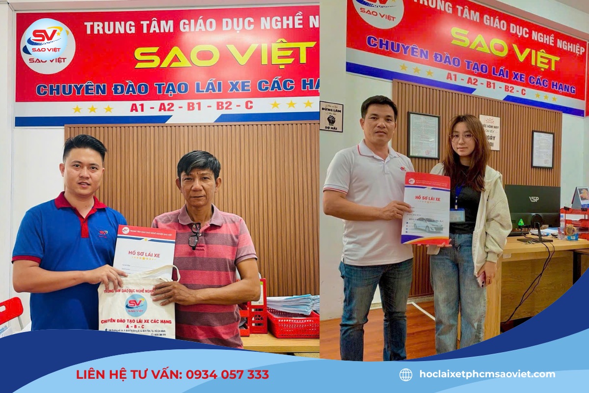 Hình ảnh học viên nhận bằng lái xe số sàn tại Trung tâm Sao Việt 
