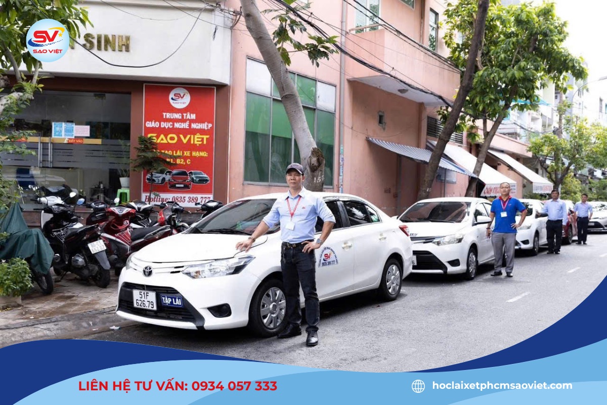 Học viên nộp hồ sơ trực tiếp tại trung tâm đào tạo và đóng học phí theo quy định của trung tâm 