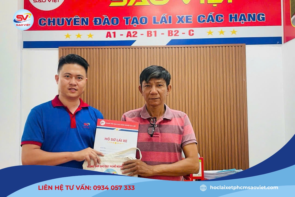 Trung tâm Sao Việt hỗ trợ học viên chuẩn bị hồ sơ học lái xe đầy đủ 