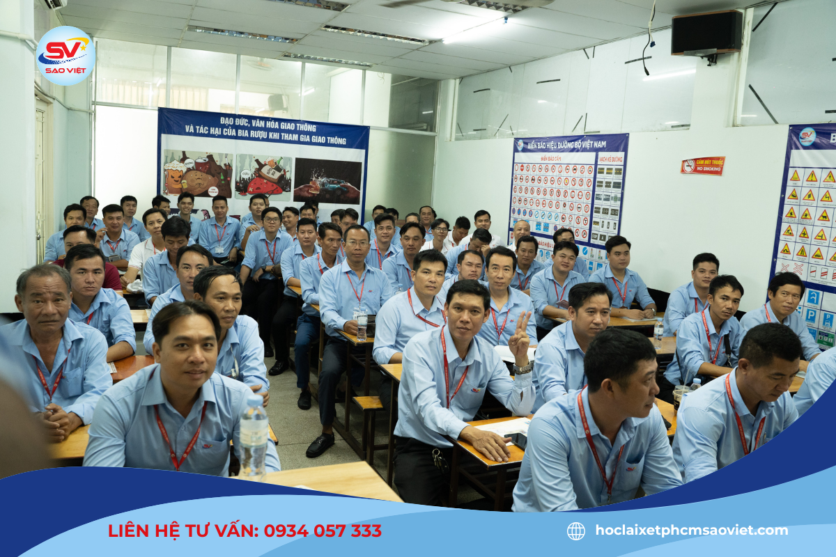 Đội ngũ giảng viên hàng đầu với nhiều năm kinh nghiệm của Sao Việt 