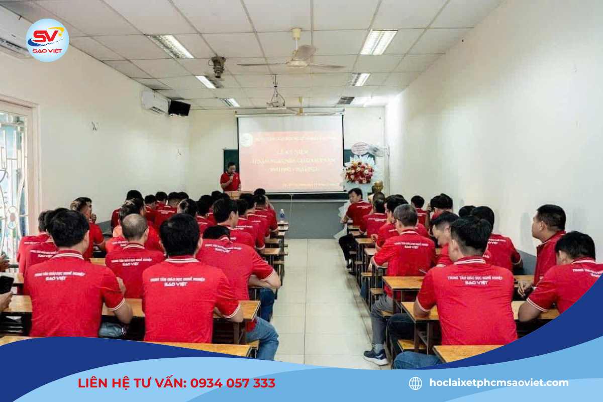 Trung tâm dạy lái xe ô tô, xe máy uy tín tại TPHCM - Sao Việt 