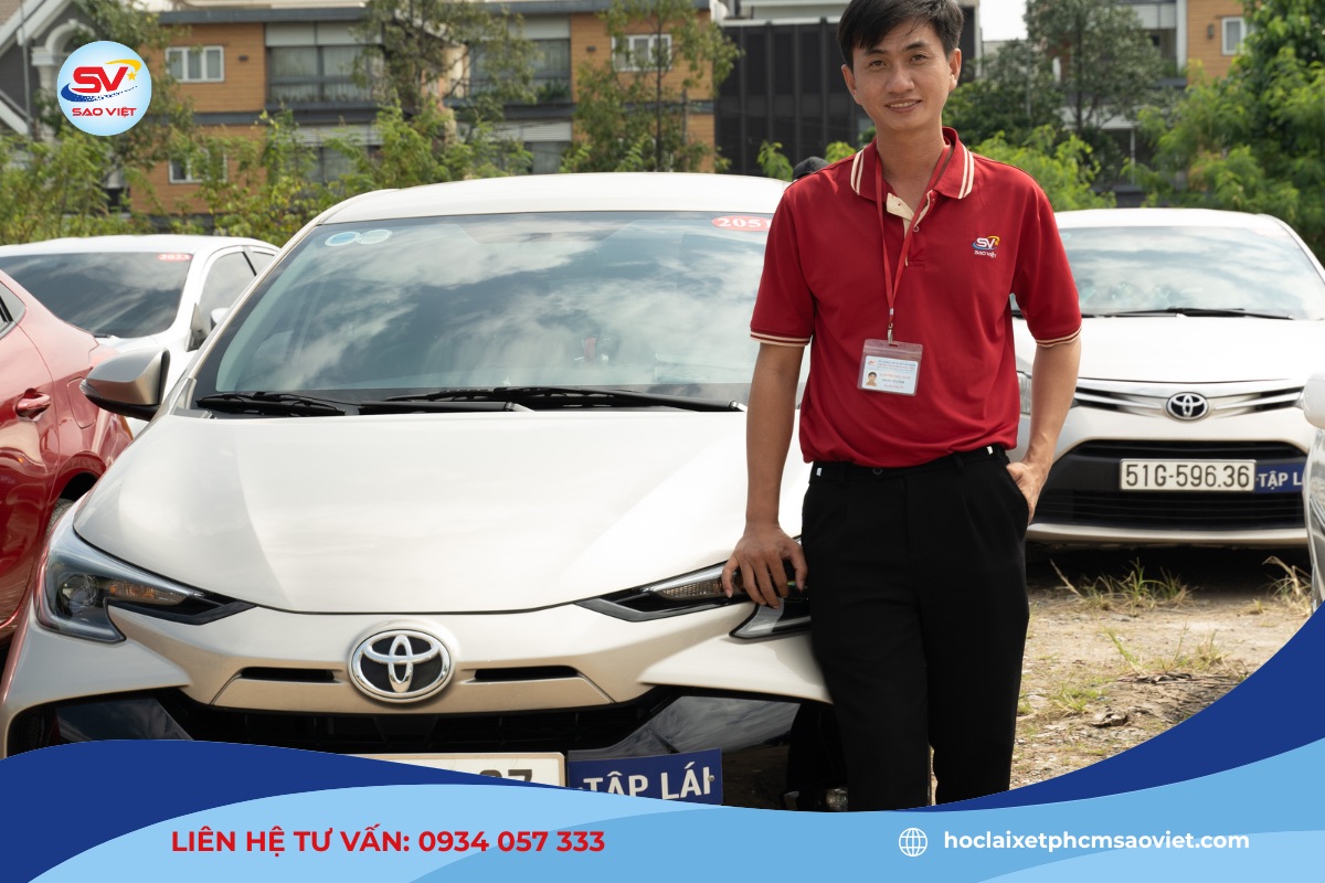 Học viên cần đủ 18 tuổi trở lên và có đủ sức khoẻ theo quy định của Bộ Y tế